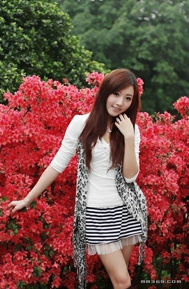 杭州清纯白皙美女外拍(图6)
