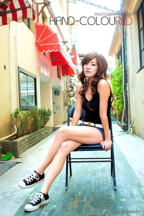 后街靓女超时尚个人写真(图4)
