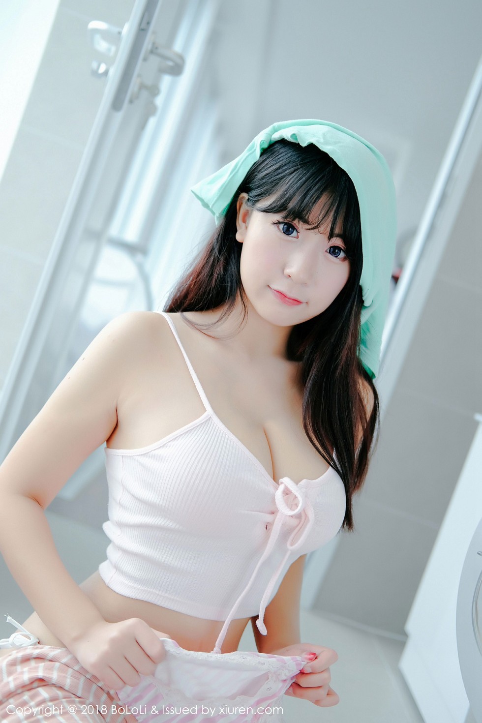 [BoLoli波萝社]Vol.119_美女主播猫九酱Sakura粉色吊带内衣+三点式内衣私房诱惑写真42P
