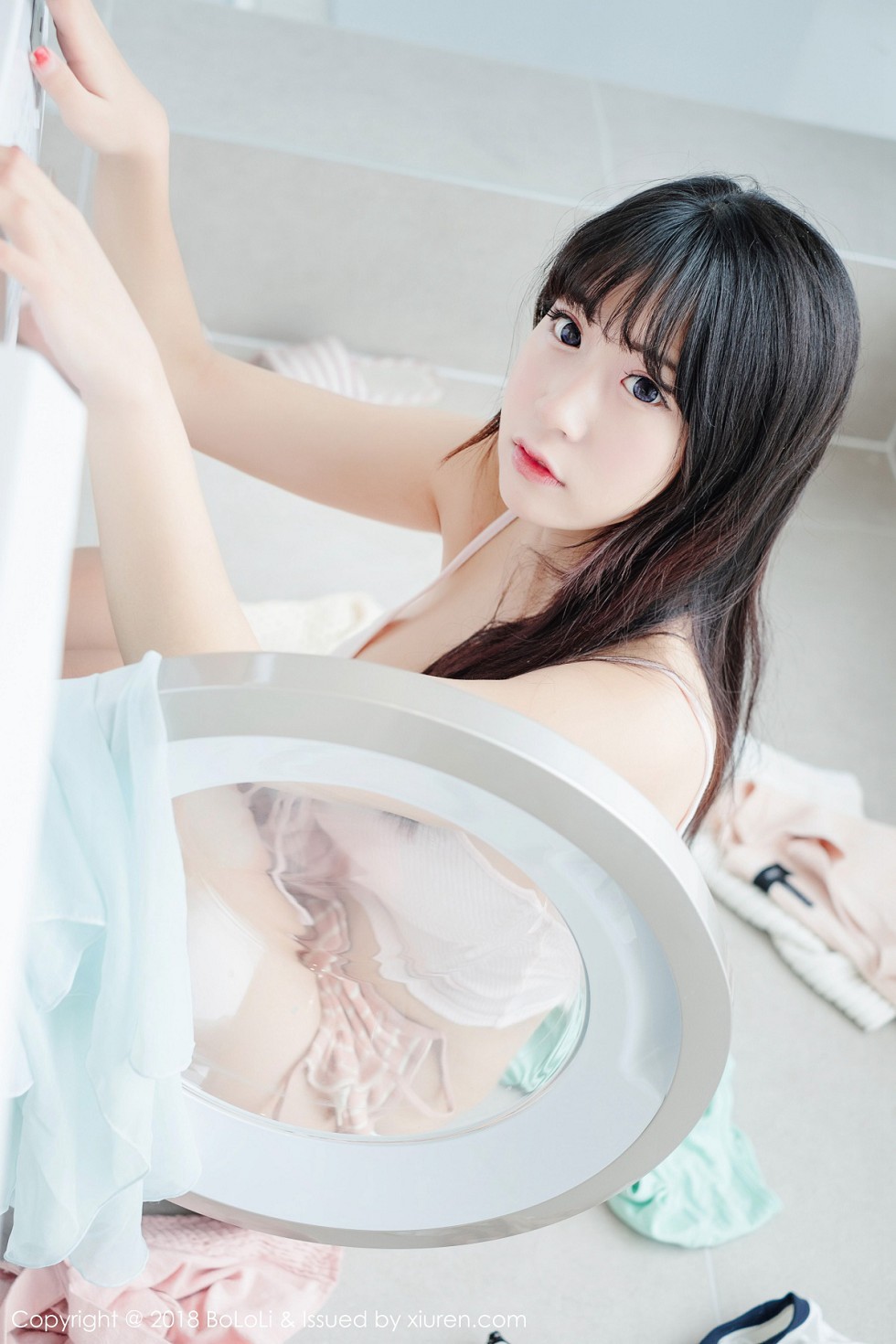 [BoLoli波萝社]Vol.119_美女主播猫九酱Sakura粉色吊带内衣+三点式内衣私房诱惑写真42P