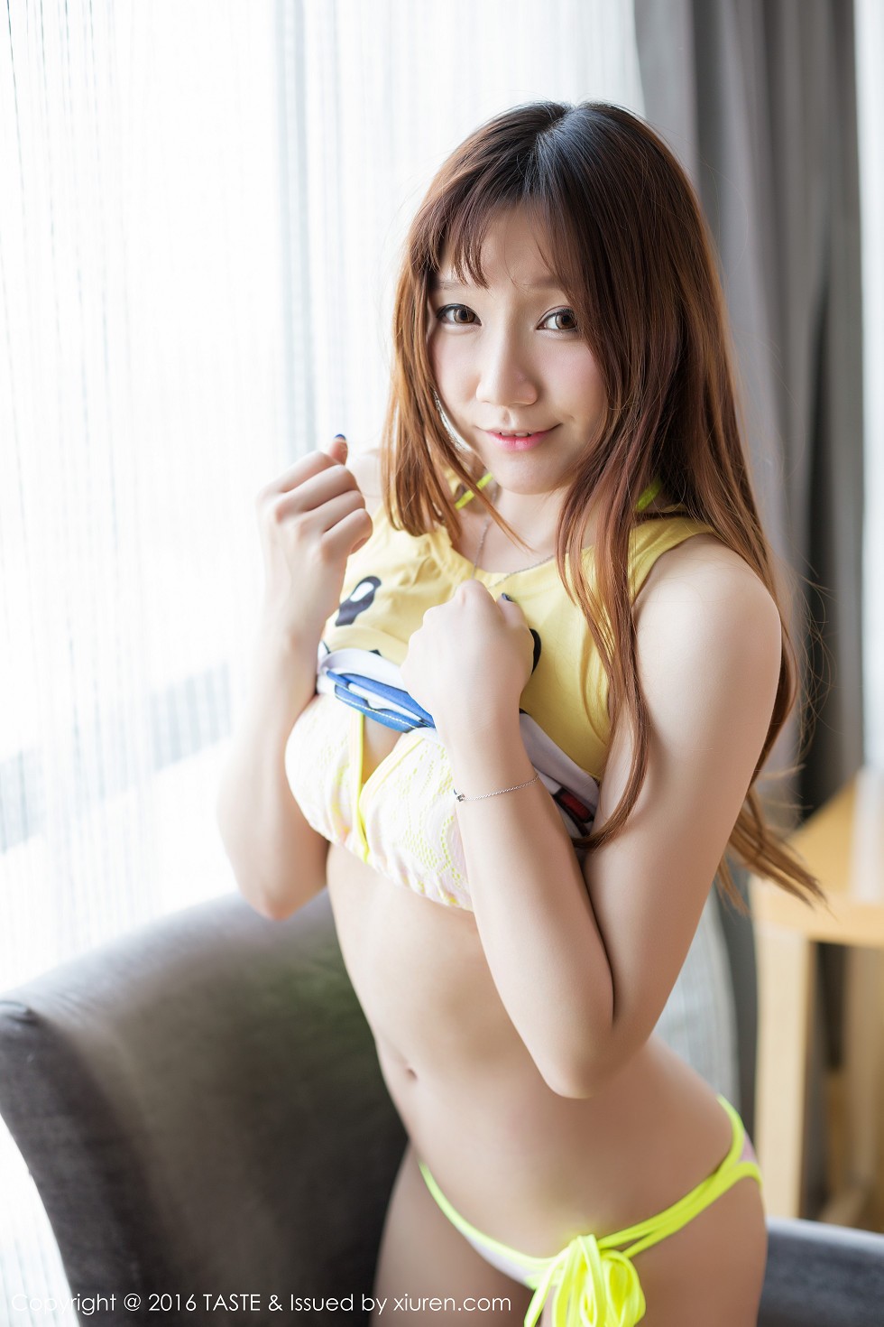 [Taste顽味生活]Vol.028_嫩模陈依皮卡丘背心清纯可人肉嘟嘟卖萌性感写真56P