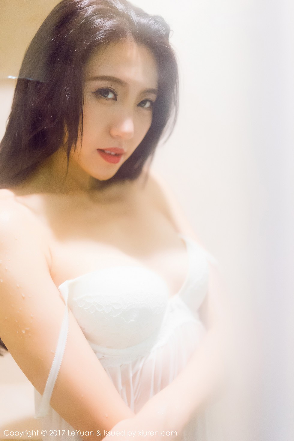 [LeYuan星乐园]Vol.044_高挑美女大熙职场OL蒙面黑丝+浴室湿身完美诱惑写真47P