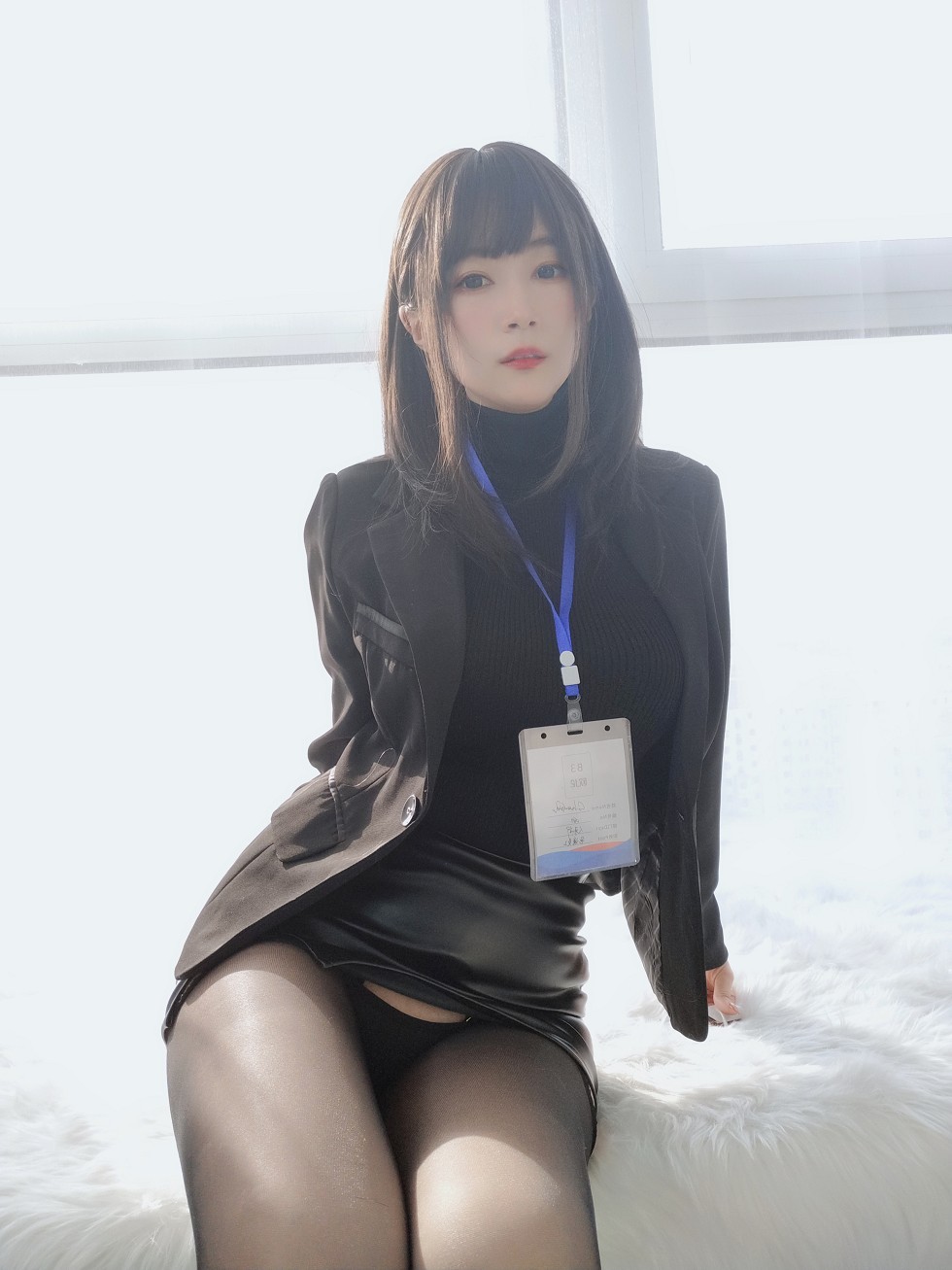 网红美女白银职场新人套主题私房开档黑丝裤袜秀翘臀撩人诱惑写真118P