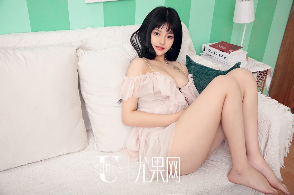 [Ugirls尤果网]U413_嫩模桃子清纯学生装+私房粉色睡衣秀完美身材豪乳诱惑写真65P