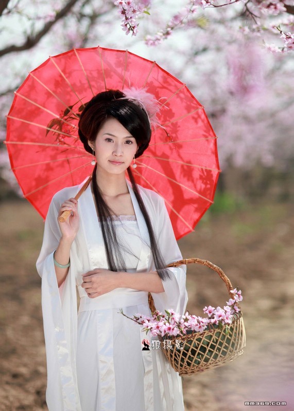 桃花深处惊险美丽娇娘(图5)