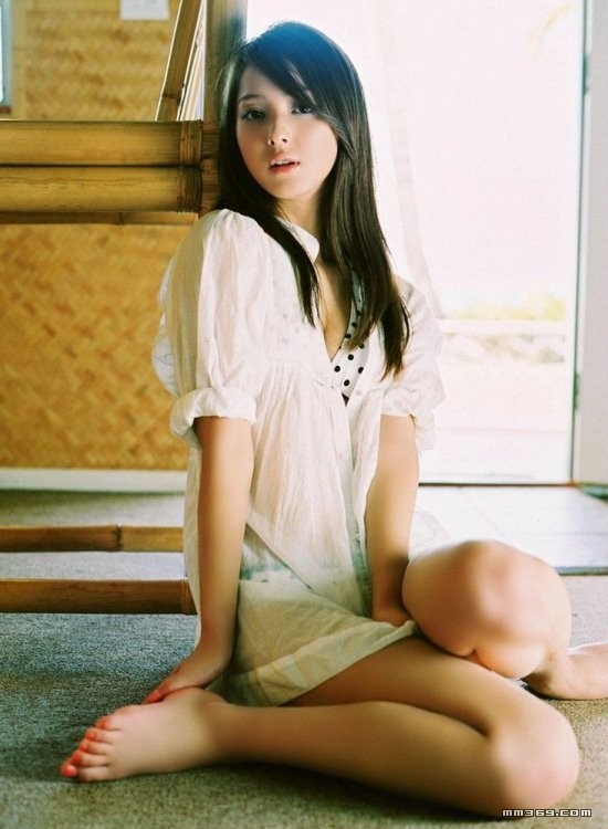 梦幻玉女的纯情性感写真(图6)