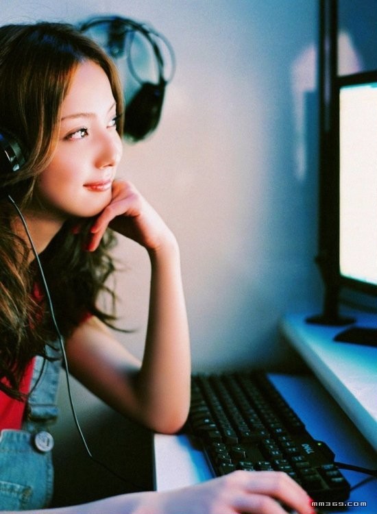 梦幻玉女的纯情性感写真(图7)