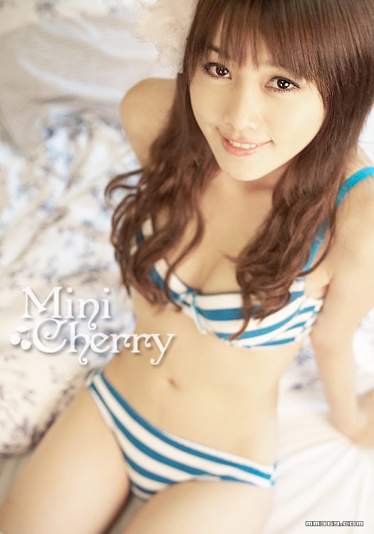 性感不失清纯的小樱桃女郎(图10)