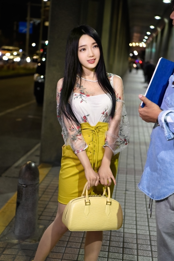 [300MIUM-248]メイ 25岁 香港出身の美人奥様 素人
