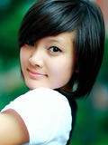 清纯甜心的乖巧小姐写真