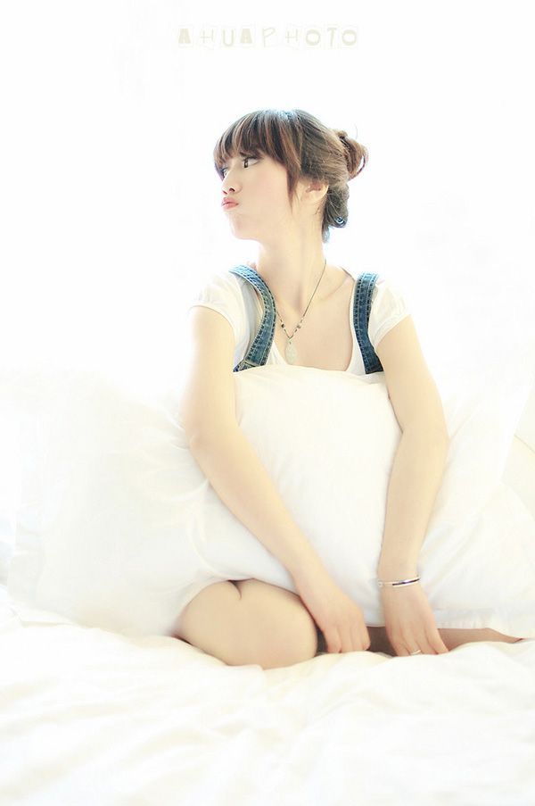 皮肤嫩白的超级小美人(图6)