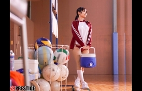 女子球经「永瀬みなも」为帮队员训练体力变成工具