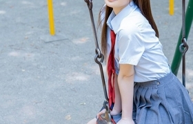 违反校规！王道美少女「松本一香」惨遭怀学姐毛手毛脚