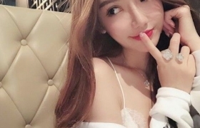 仙女下凡人间！ 空灵双眼飘仙气...「逆天长腿」根本开挂！ 每一处都完美...