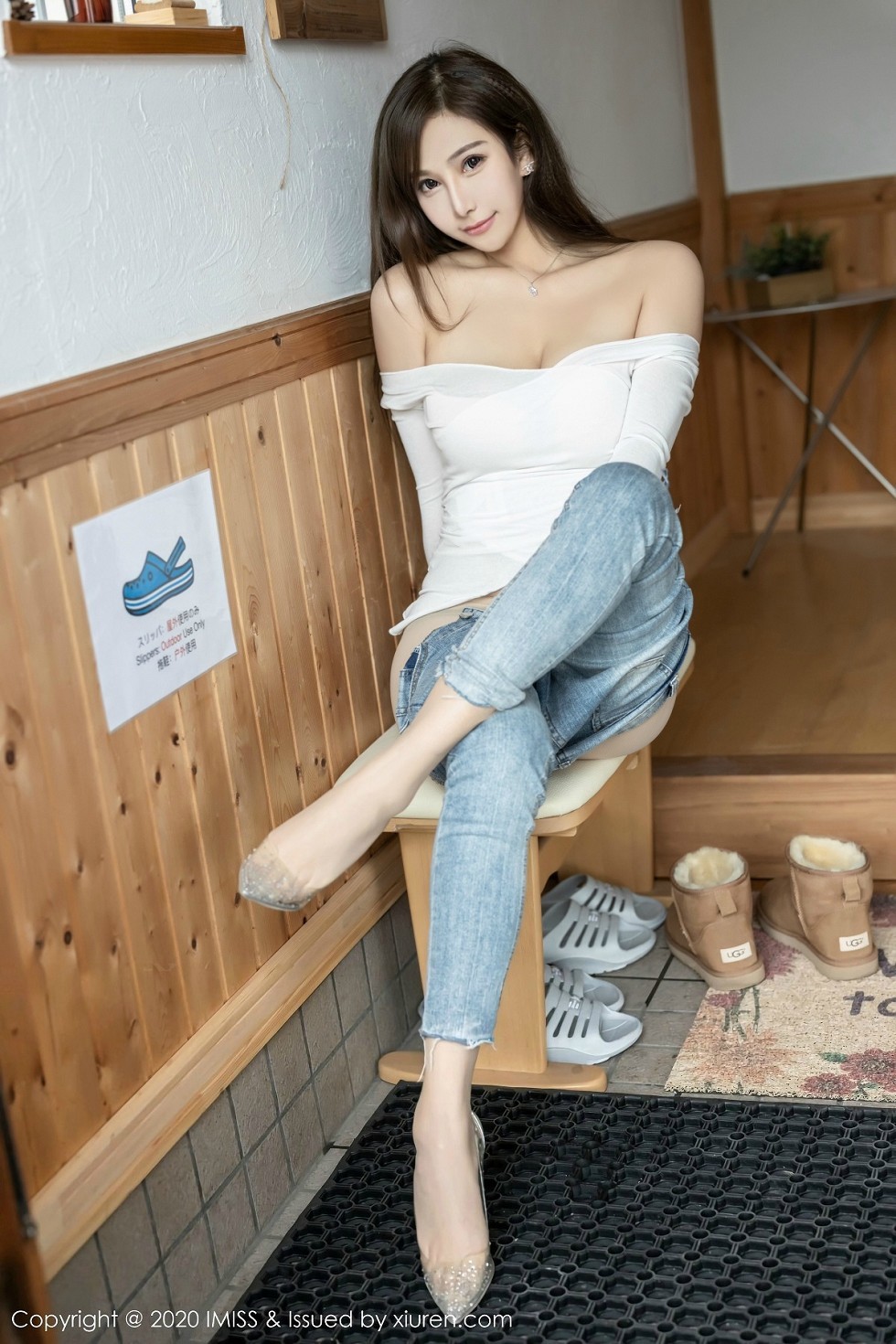 [IMISS爱蜜社]Vol.452_气质女神Lavinia北海道旅拍私房黑色蕾丝内衣完美诱惑写真63P
