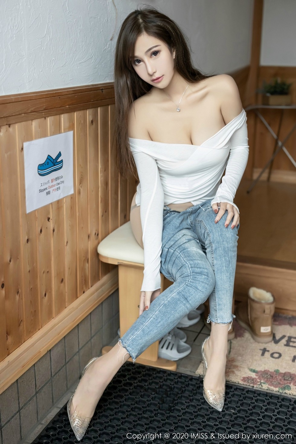 [IMISS爱蜜社]Vol.452_气质女神Lavinia北海道旅拍私房黑色蕾丝内衣完美诱惑写真63P