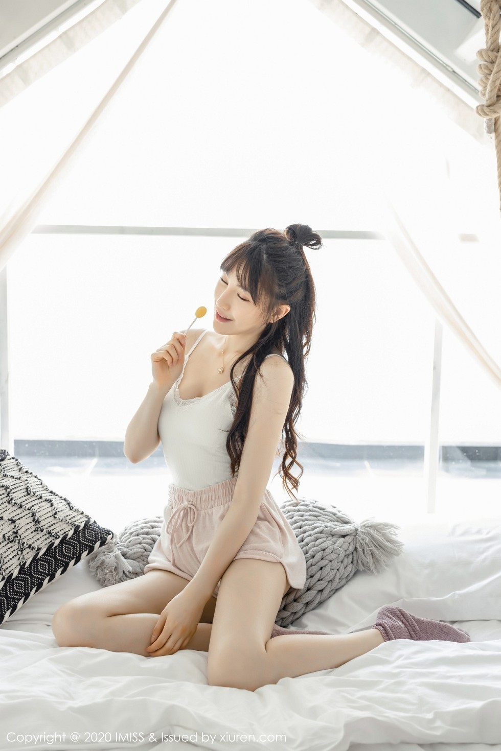 [IMISS爱蜜社]Vol.457_气质女神Lynn刘奕宁私房超透连身裙露性感内衣撩人诱惑写真52P