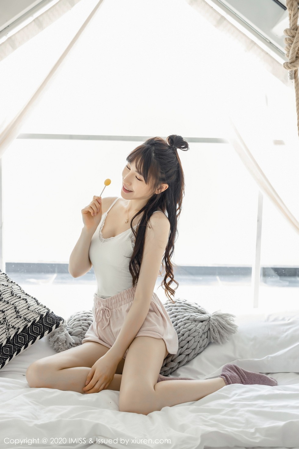 [IMISS爱蜜社]Vol.457_气质女神Lynn刘奕宁私房超透连身裙露性感内衣撩人诱惑写真52P