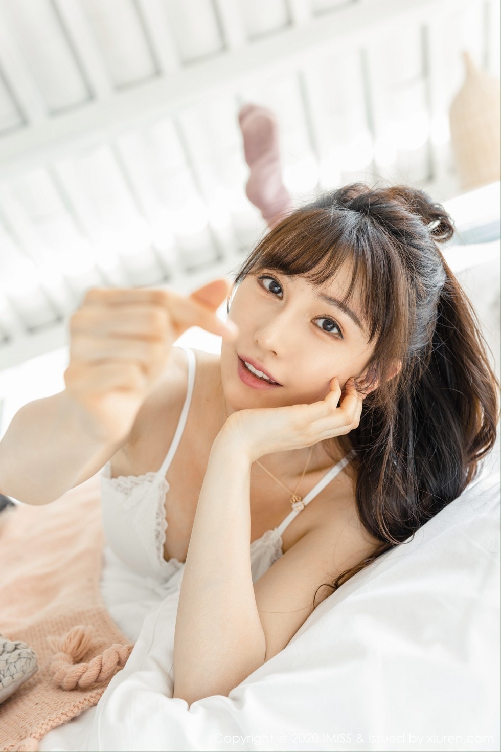[IMISS爱蜜社]Vol.457_气质女神Lynn刘奕宁私房超透连身裙露性感内衣撩人诱惑写真52P