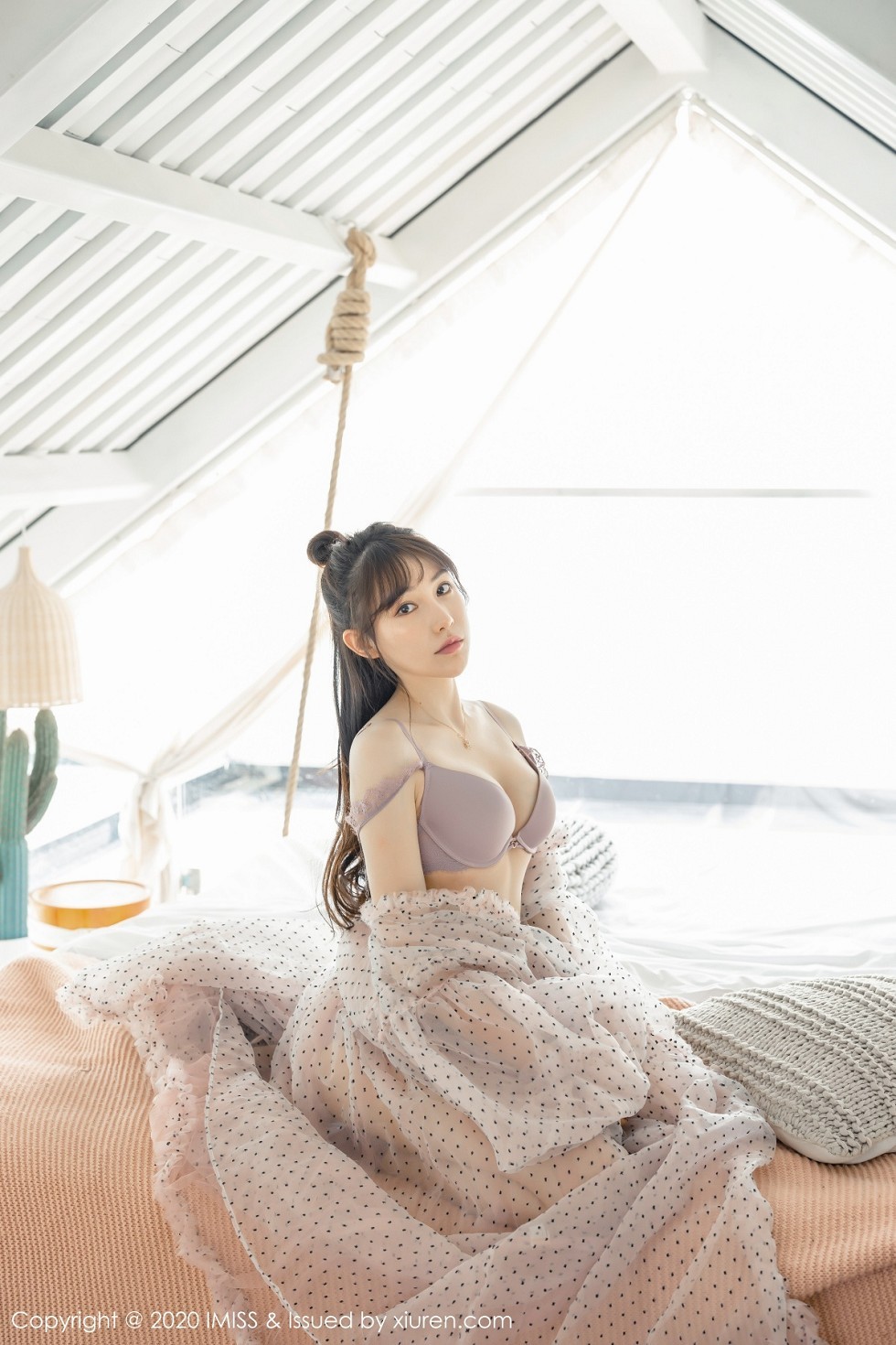 [IMISS爱蜜社]Vol.457_气质女神Lynn刘奕宁私房超透连身裙露性感内衣撩人诱惑写真52P