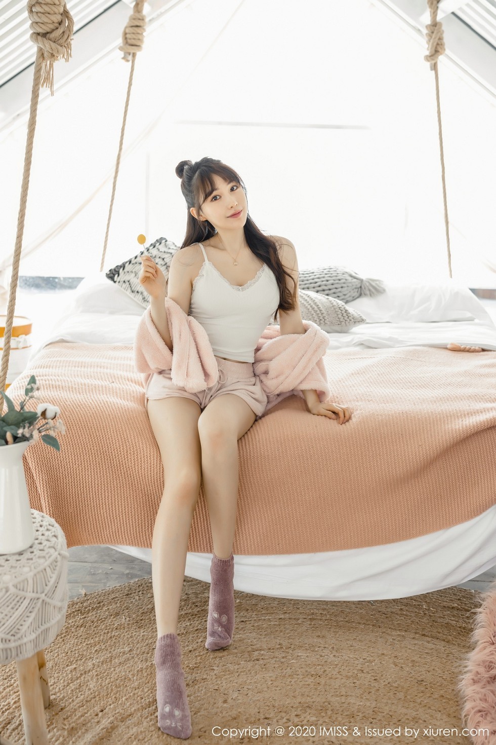 [IMISS爱蜜社]Vol.457_气质女神Lynn刘奕宁私房超透连身裙露性感内衣撩人诱惑写真52P