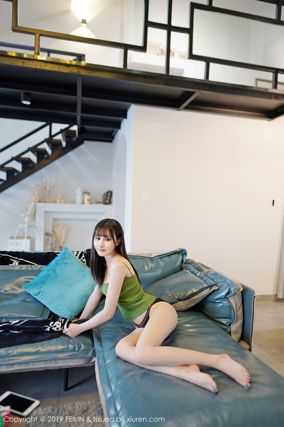 [FeiLin嗲囡囡]VOL.202_新人嫩模青妍Celina居家私房透视薄纱内衣撩人诱惑写真54P