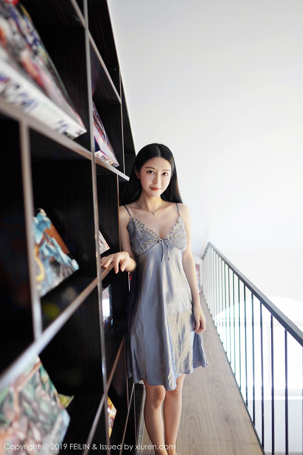 [FeiLin嗲囡囡]VOL.207_嫩模luna张静燕私房性感内衣系列秀苗条身材甜美迷人写真51P