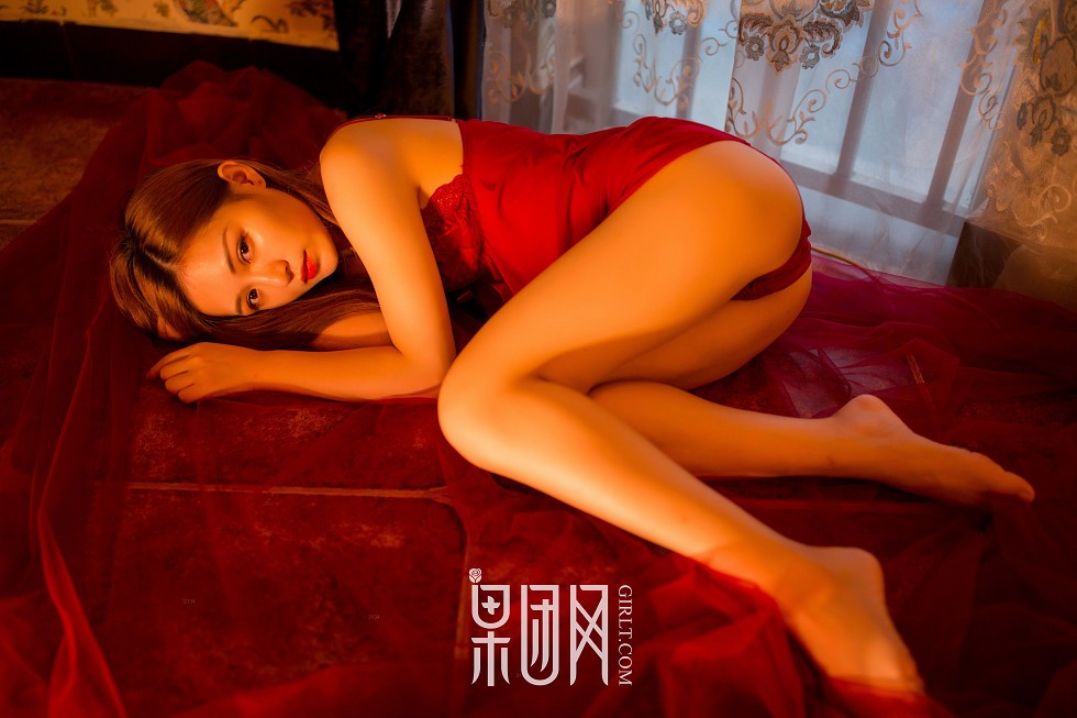 [GIRLT果团网]熊川纪信No.023_果团美人计红色蕾丝内衣美女居家床上撩人诱惑写真42P