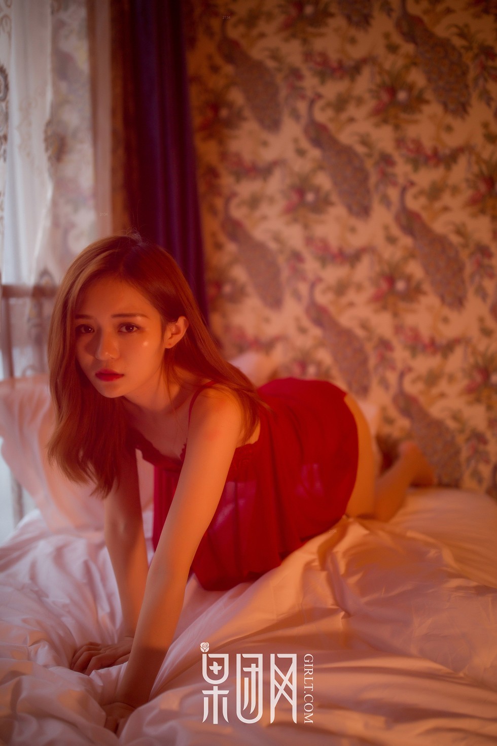 [GIRLT果团网]熊川纪信No.023_果团美人计红色蕾丝内衣美女居家床上撩人诱惑写真42P