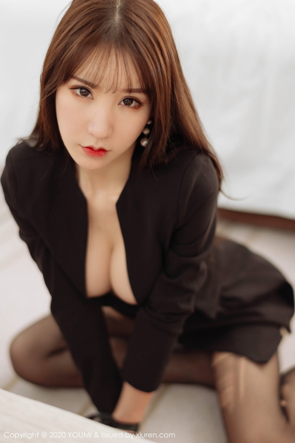 [HuaYang花漾]Vol.234_女神周于希Sandy职场OL制服私房豹纹内衣配黑丝袜诱惑写真95P
