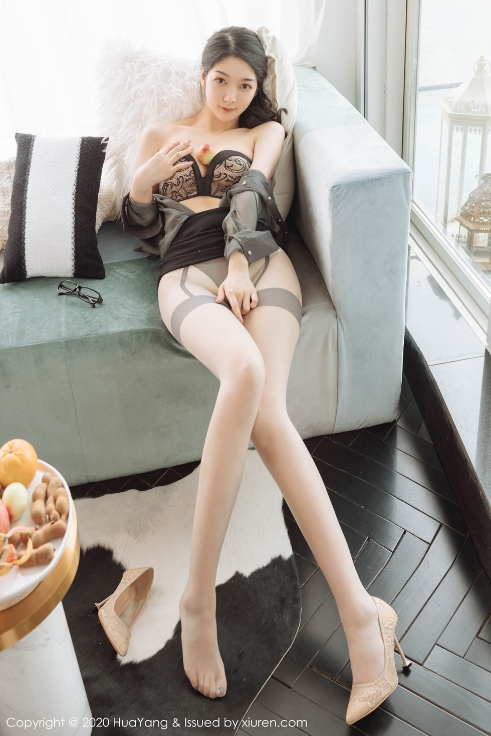 [HuaYang花漾]Vol.244_女神Angela小热巴云南旅拍私房朦胧吊带肉丝撩人诱惑写真61P