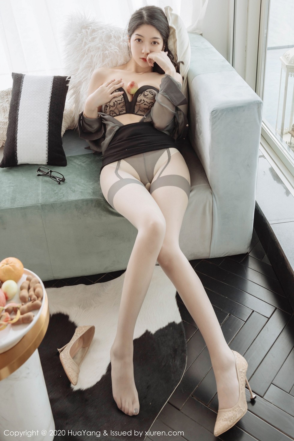 [HuaYang花漾]Vol.244_女神Angela小热巴云南旅拍私房朦胧吊带肉丝撩人诱惑写真61P