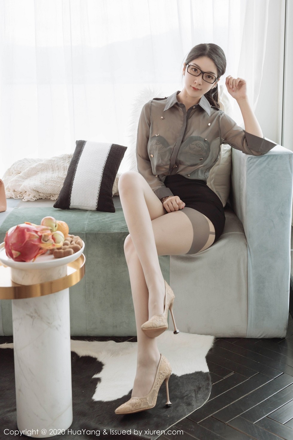 [HuaYang花漾]Vol.244_女神Angela小热巴云南旅拍私房朦胧吊带肉丝撩人诱惑写真61P