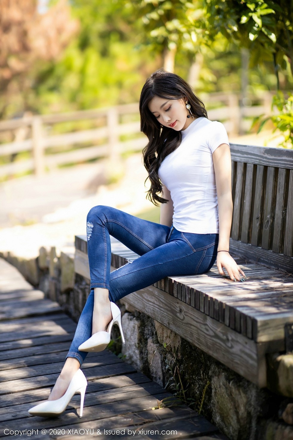 [XiaoYu画语界]Vol.300_女神杨晨晨sugar私房床上脱牛仔裤露性感内衣完美诱惑写真92P