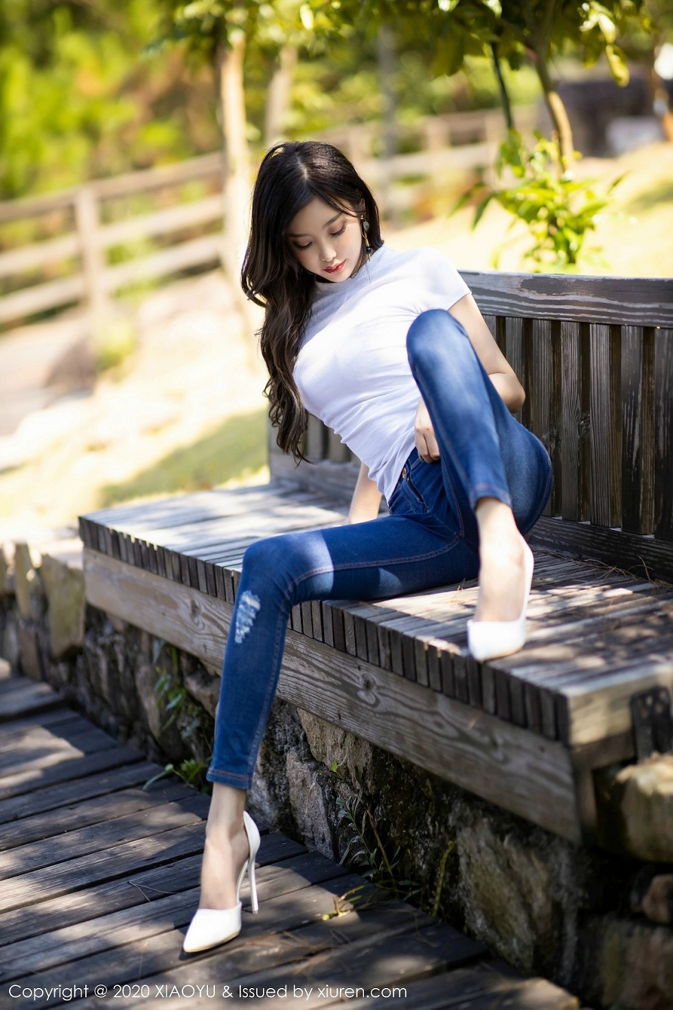 [XiaoYu画语界]Vol.300_女神杨晨晨sugar私房床上脱牛仔裤露性感内衣完美诱惑写真92P