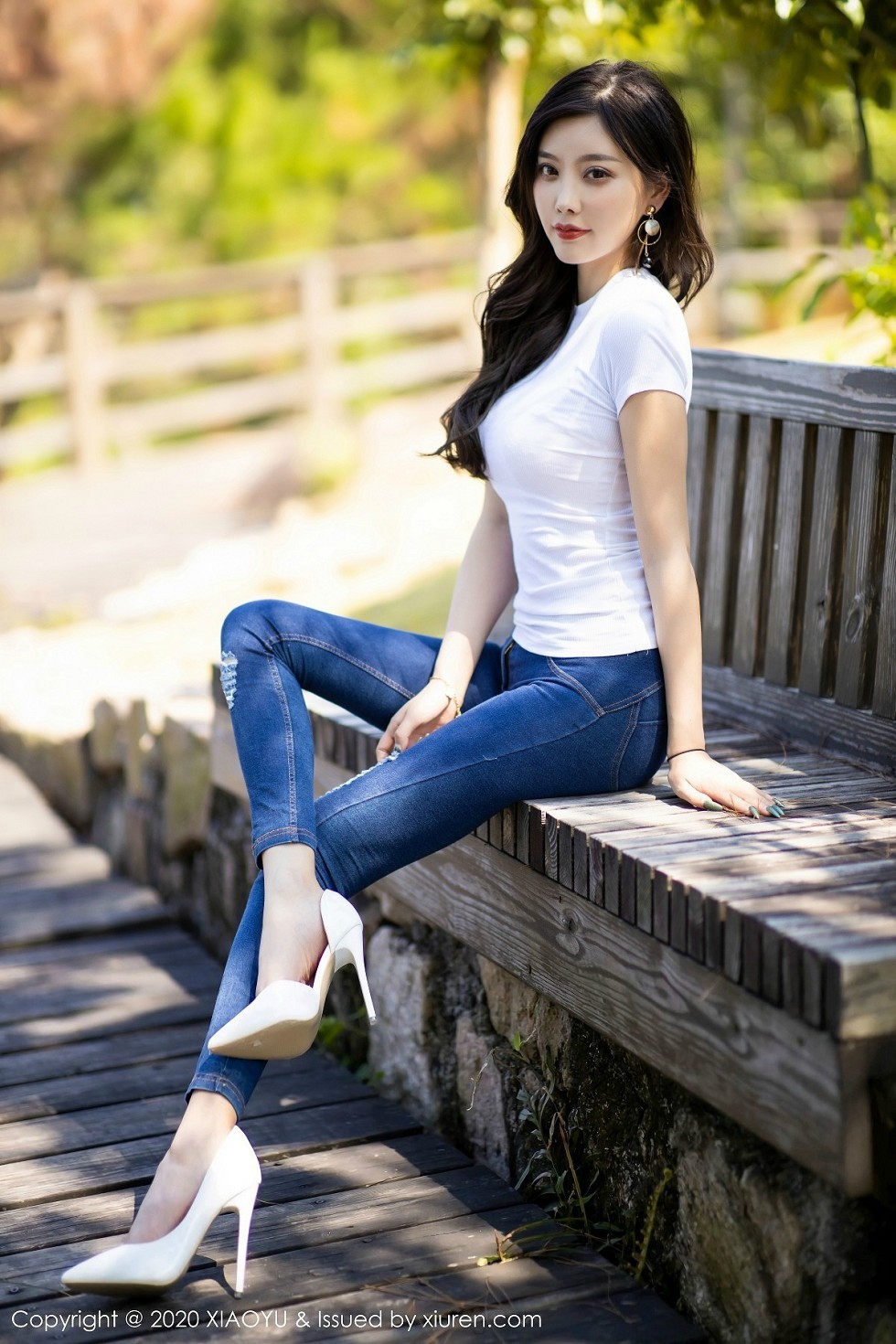 [XiaoYu画语界]Vol.300_女神杨晨晨sugar私房床上脱牛仔裤露性感内衣完美诱惑写真92P