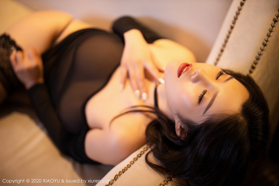 [XiaoYu画语界]Vol.307_嫩模周思乔Betty魅惑黑丝服饰主题薄纱内衣秀豪乳诱惑写真101P