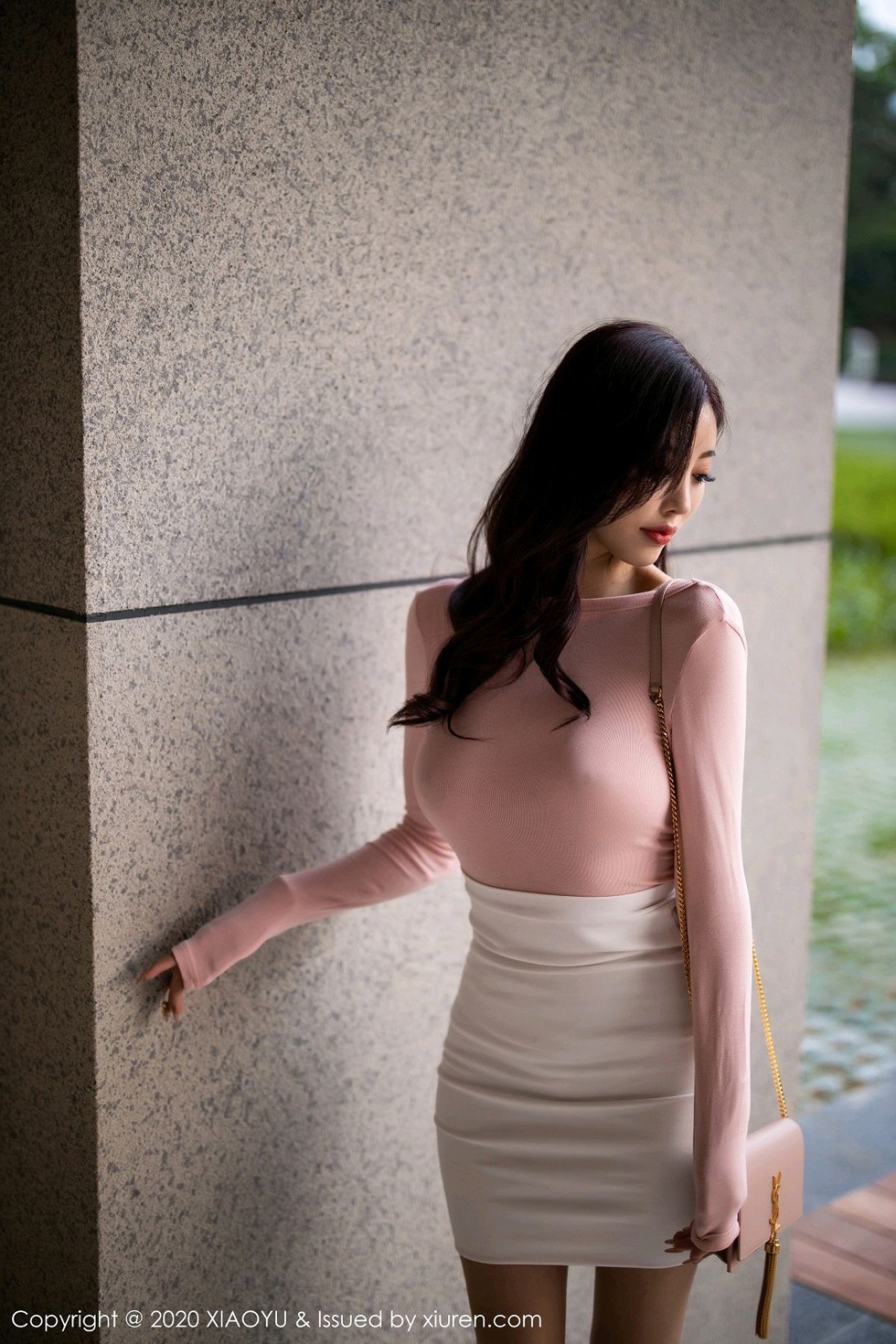 [XiaoYu画语界]Vol.310_女神杨晨晨sugar真空粉色露背上衣秀美乳激凸撩人诱惑写真72P