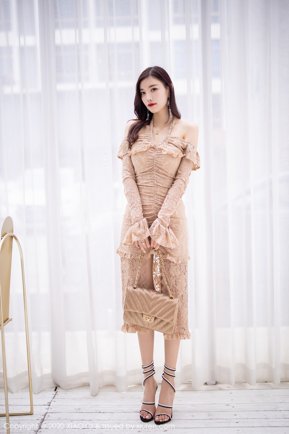 [XiaoYu画语界]Vol.317_女神杨晨晨sugar时尚街拍主题连身裙秀完美身材性感写真85P