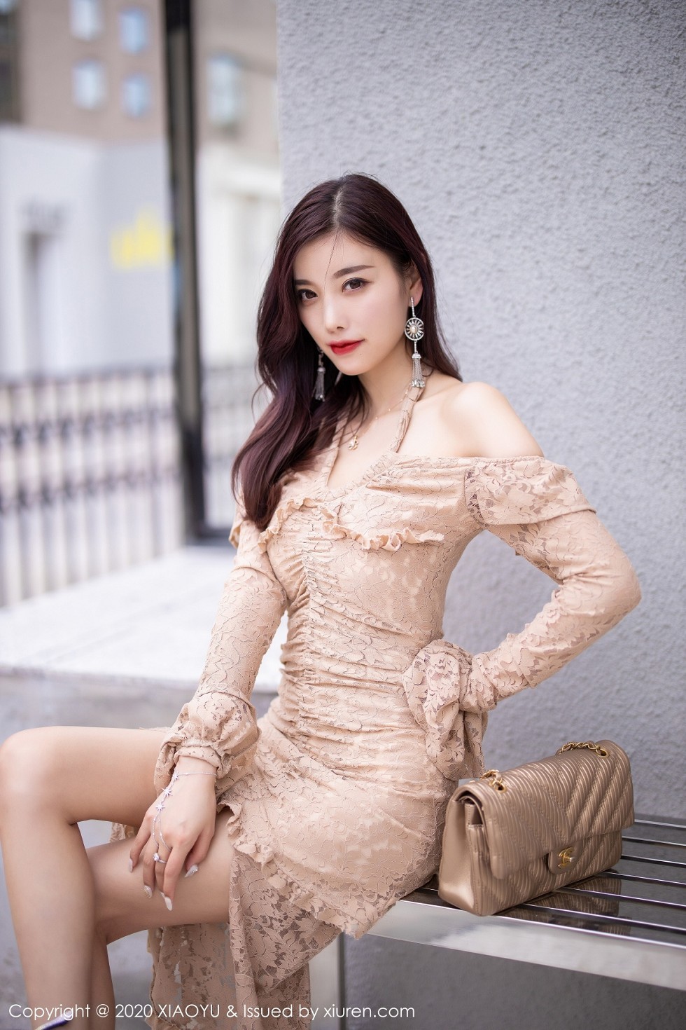 [XiaoYu画语界]Vol.317_女神杨晨晨sugar时尚街拍主题连身裙秀完美身材性感写真85P