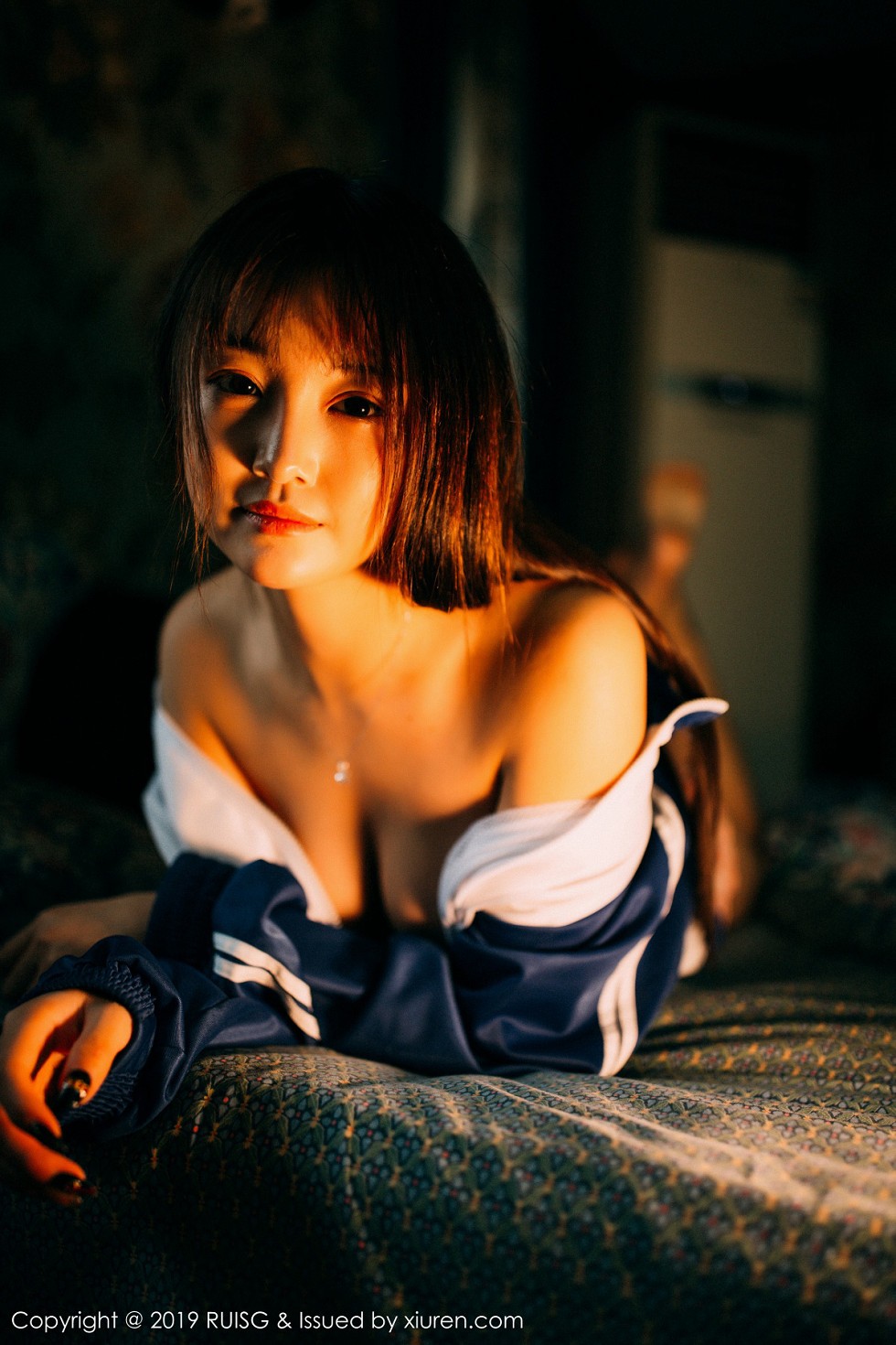 [RUISG瑞丝馆]VOL.069_嫩模圆圆Daphne私房脱运动服露花色内衣秀完美身材诱惑写真51P