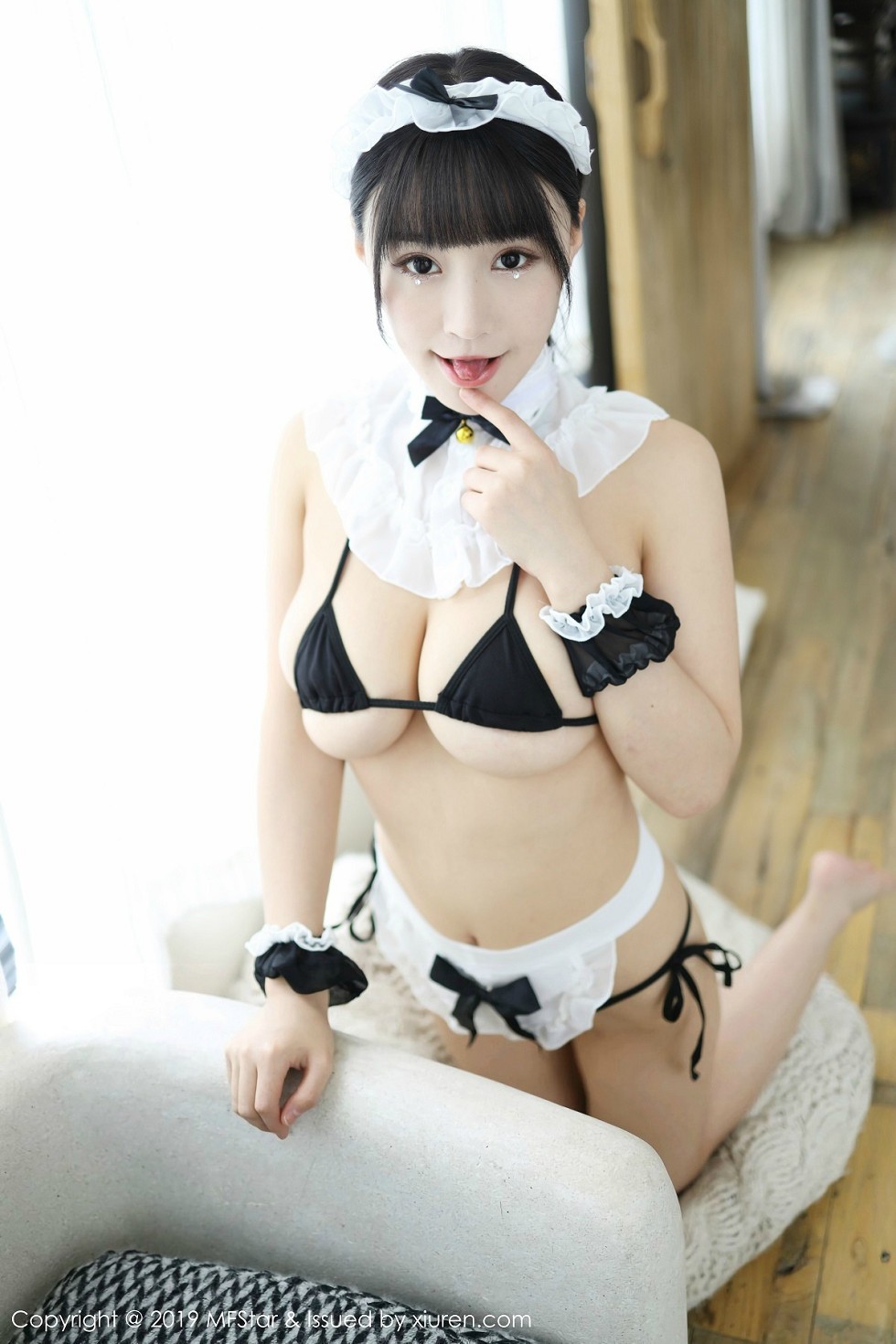 [MyGirl美媛馆]Vol.408_女神Flower朱可儿大理旅拍私房性感女仆装秀豪乳极致诱惑写真49P