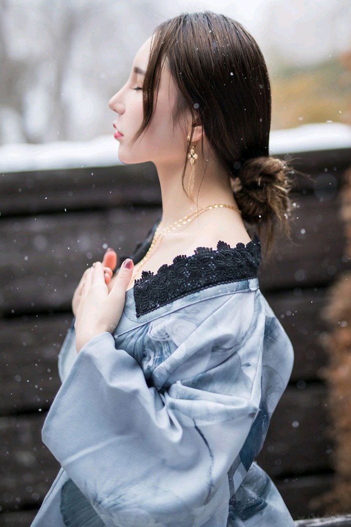 美艳佳人周于希饱满胸脯迷人红唇撩人(图16)