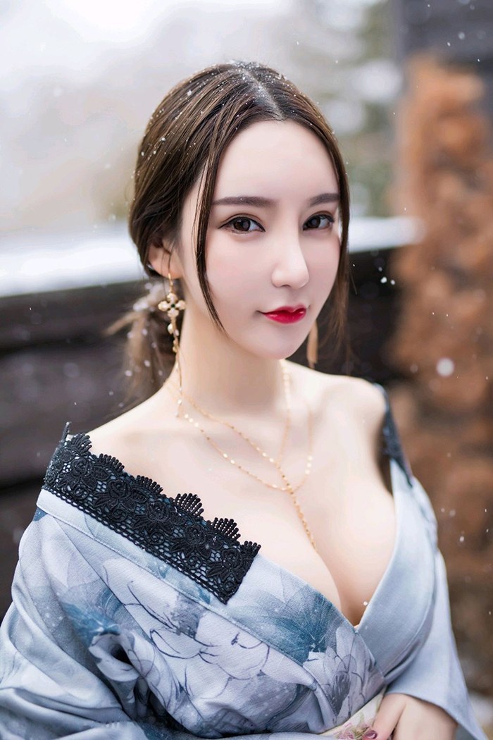 美艳佳人周于希饱满胸脯迷人红唇撩人(图21)