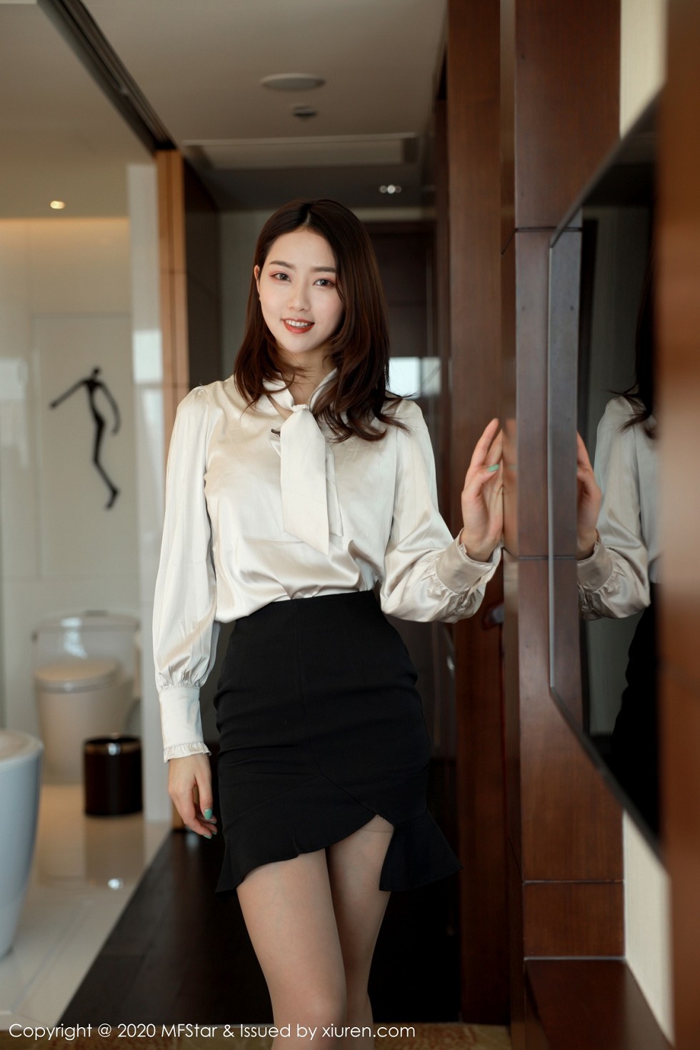[MFStar模范学院]Vol.328_嫩模方子萱典雅服饰半脱露性感内衣秀完美身材诱惑写真57P