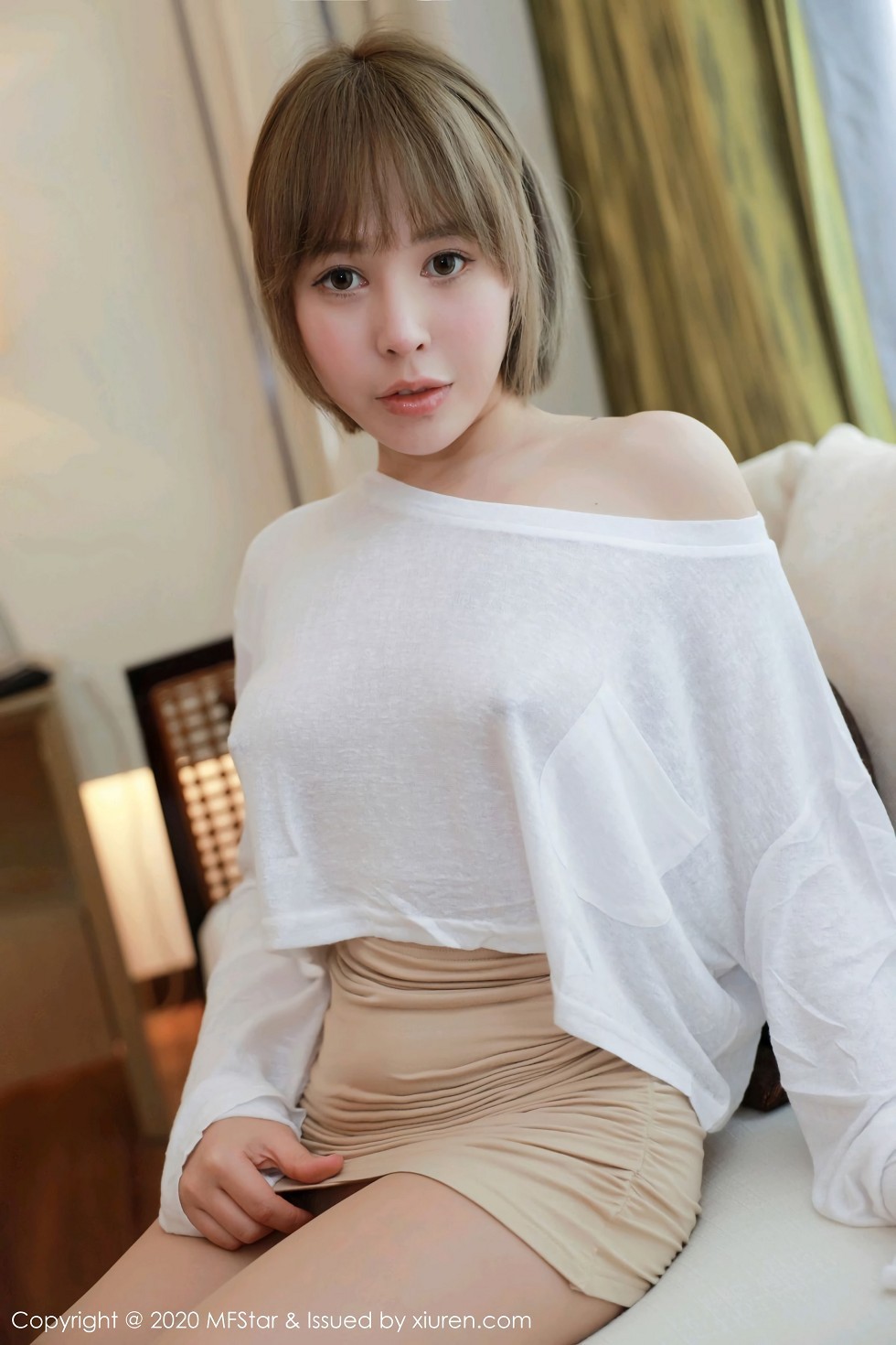 [MFStar模范学院]Vol.329_嫩模夏天Sienna三亚旅拍私房真空白T激凸撩人诱惑写真47P