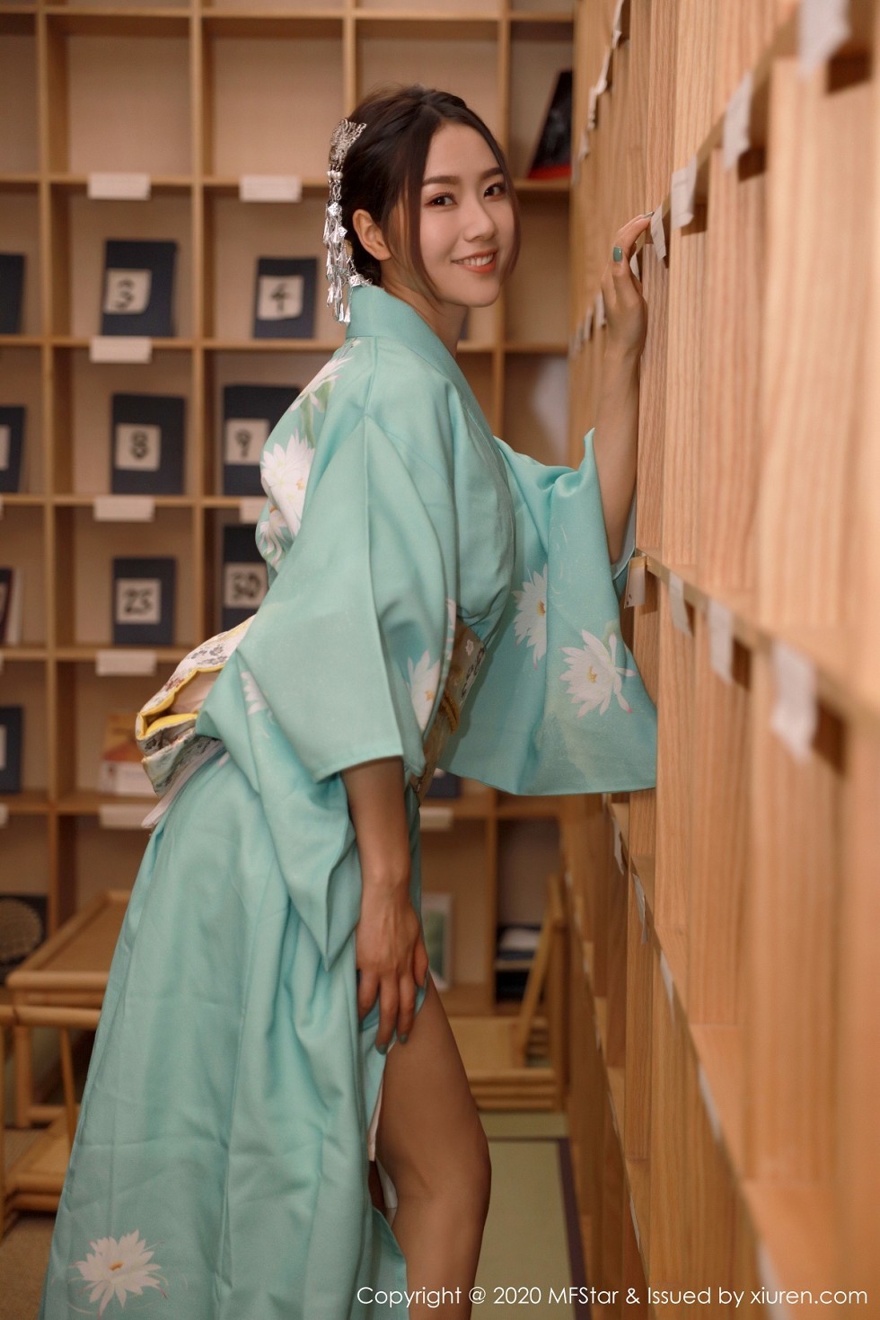[MFStar模范学院]Vol.332_嫩模方子萱私房床上日系和服半脱秀完美身材诱惑写真71P