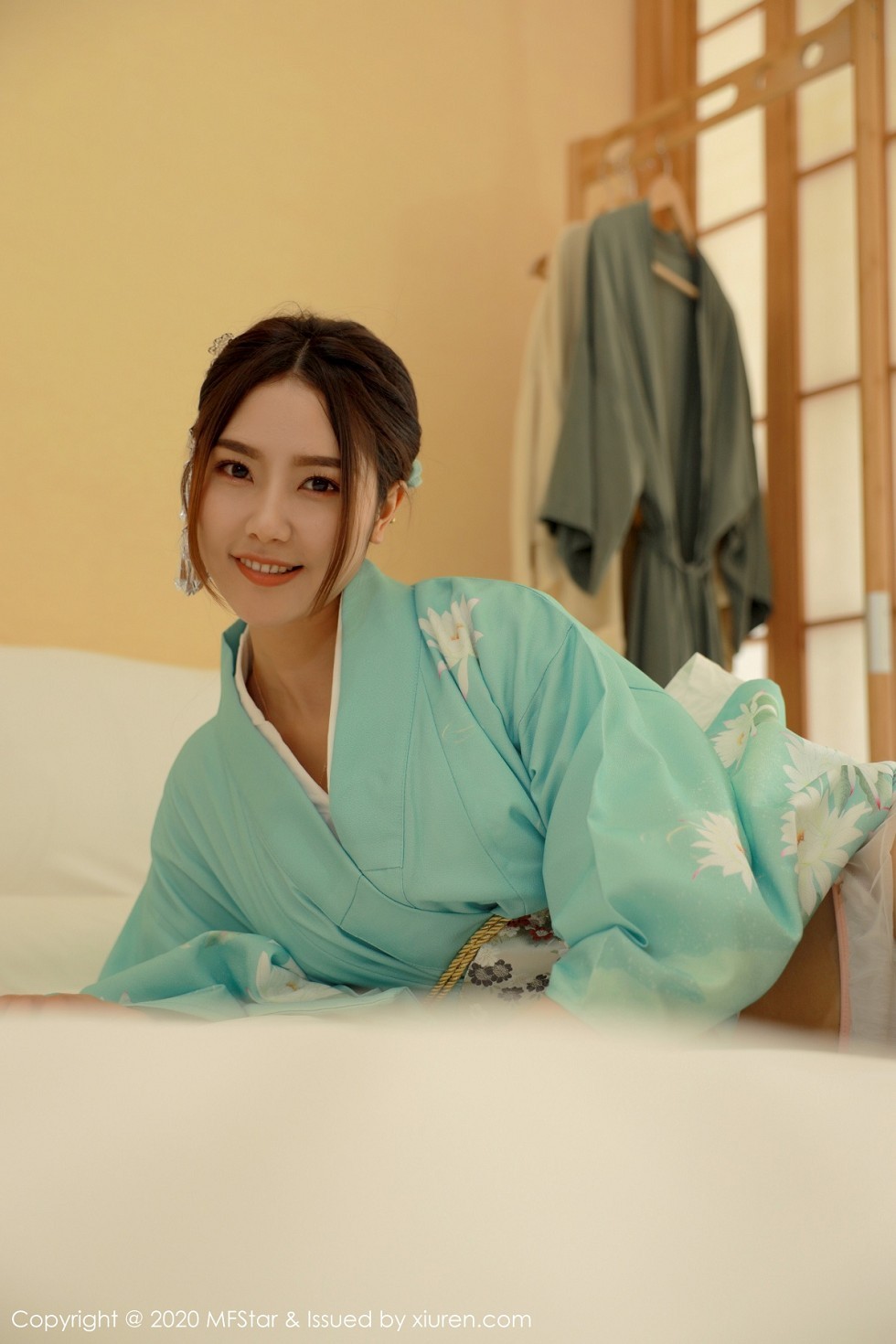 [MFStar模范学院]Vol.332_嫩模方子萱私房床上日系和服半脱秀完美身材诱惑写真71P