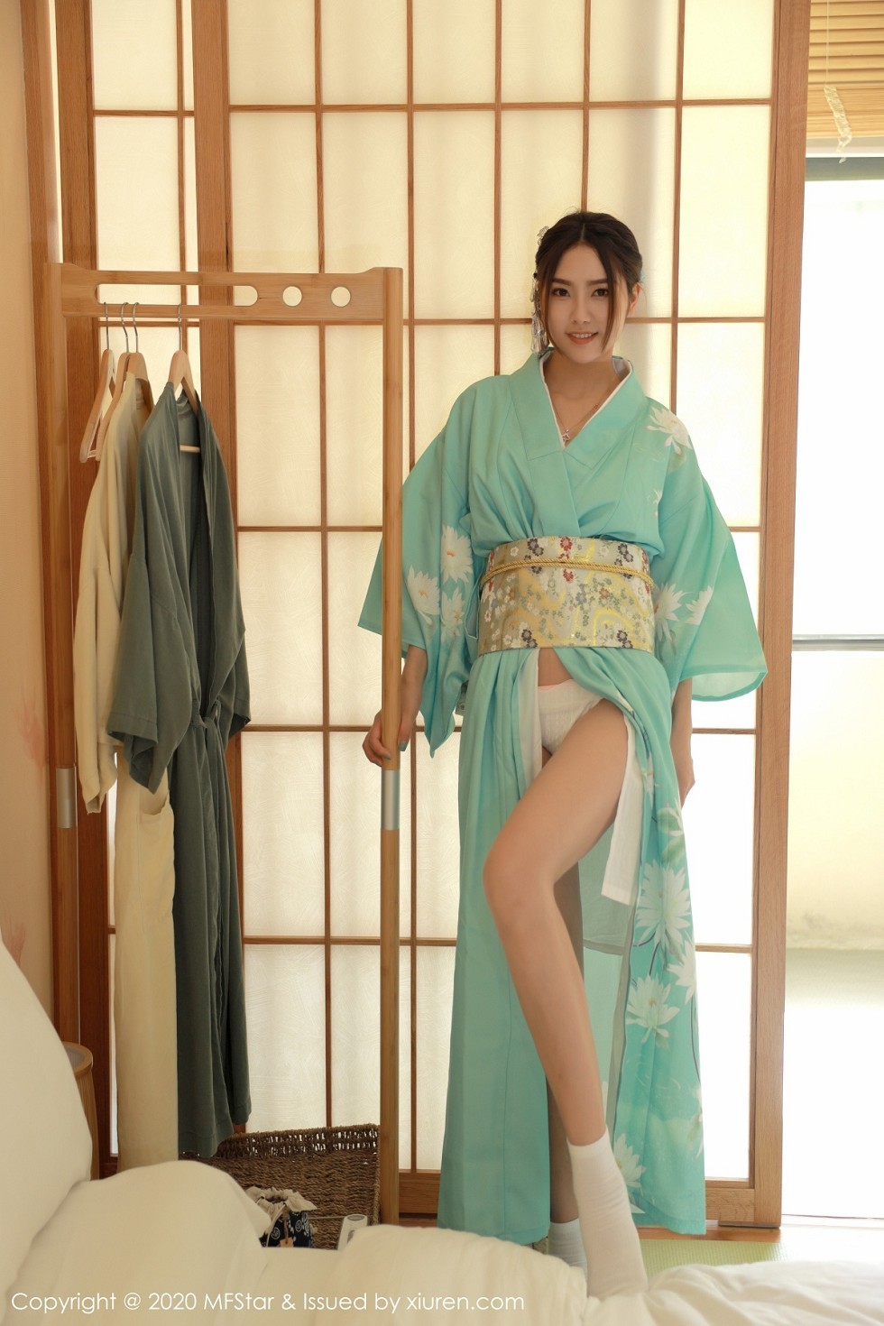 [MFStar模范学院]Vol.332_嫩模方子萱私房床上日系和服半脱秀完美身材诱惑写真71P