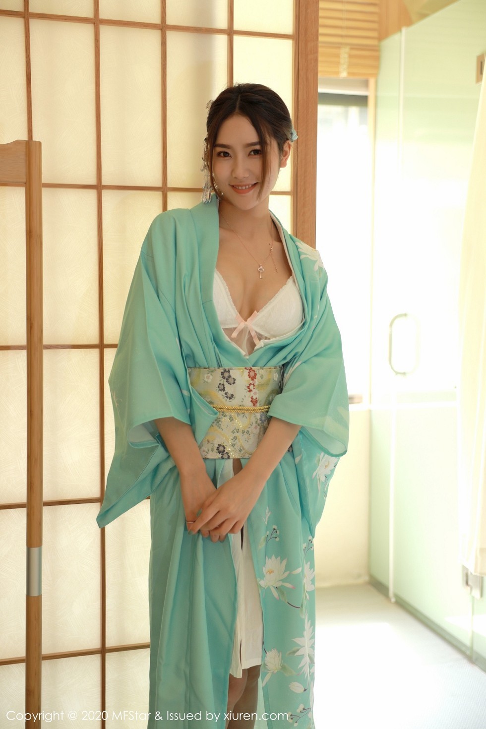 [MFStar模范学院]Vol.332_嫩模方子萱私房床上日系和服半脱秀完美身材诱惑写真71P